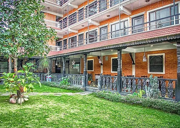 Mandala Hotel *