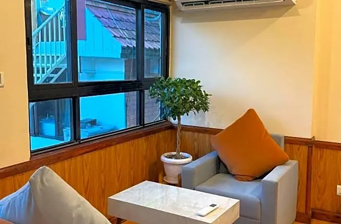 Mandala Hotel *