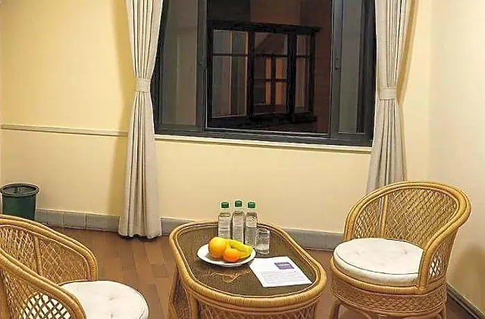 Mandala Hotel *